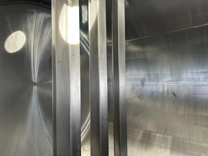 Tank konteiners pārvadāšana ķimikāliju CIMC 20FT ISO, 25.080L / 1-COMP / 3 BAFFELS / 4 covers, 5Y valid until 12/2026: foto 17