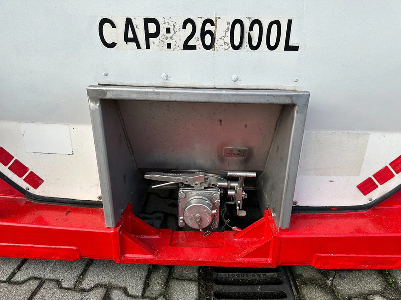 Tank konteiners pārvadāšana degvielas SINGAMAS 20FT ISO, 26.000L/1-COMP/3 BAFFELS/3 manholes, ADR inspectio valid till: 07/2025: foto 8