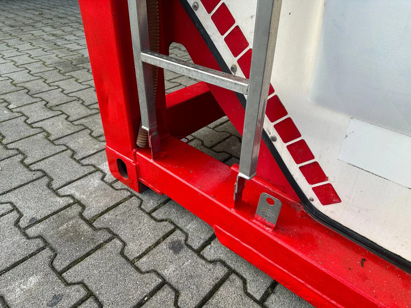 Tank konteiners pārvadāšana degvielas SINGAMAS 20FT ISO, 26.000L/1-COMP/3 BAFFELS/3 manholes, ADR inspectio valid till: 07/2025: foto 7