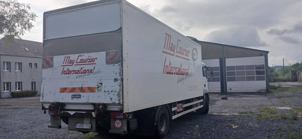 MAN TGM 18.280 4x2 BL - Kravas automašīna ar slēgto virsbūvi: foto 3 MAN TGM 18.280 4x2 BL - Kravas automašīna ar slēgto virsbūvi: foto 3