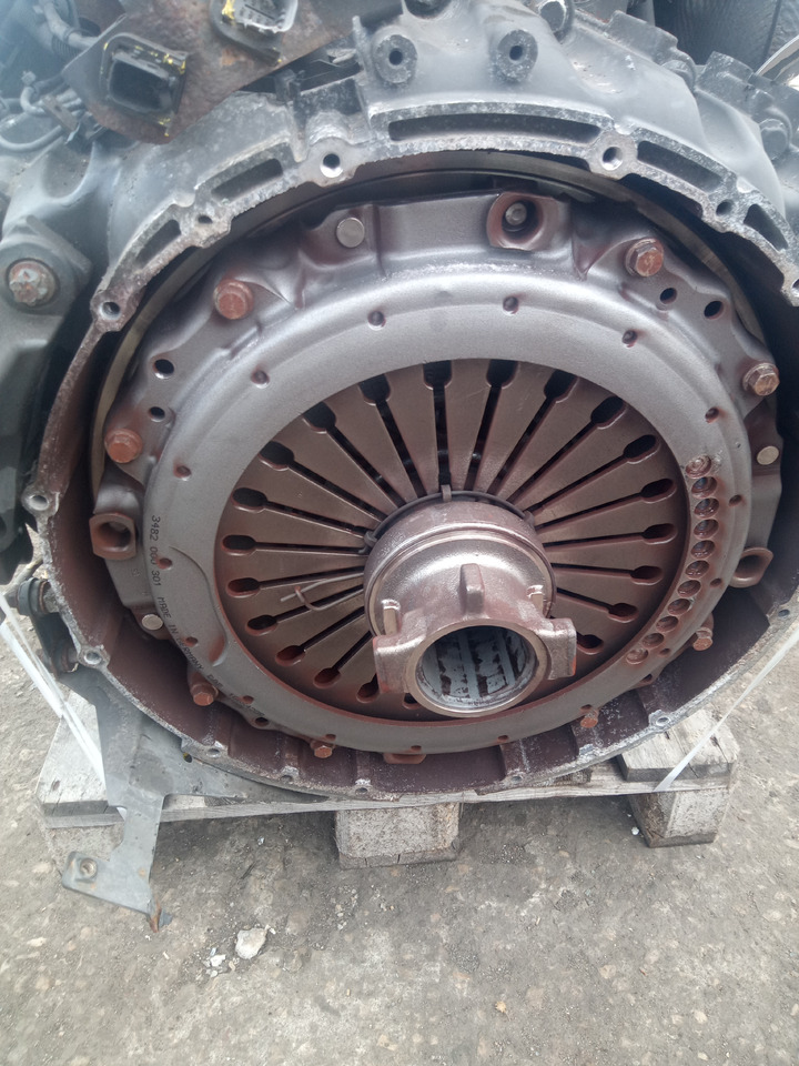 Daf XF106 - Dzinējs: foto 4 Daf XF106 - Dzinējs: foto 4