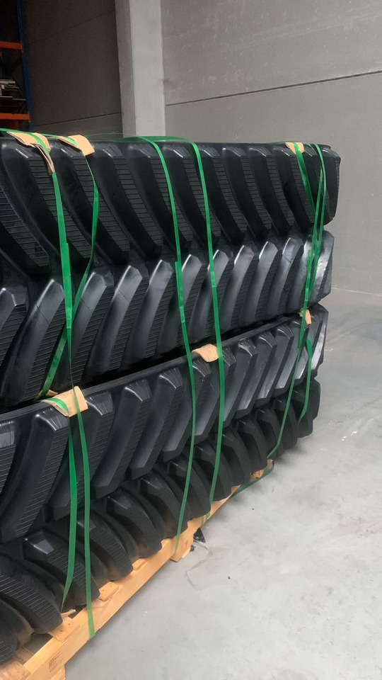 Rubber track for Challenger MT800 and FENDT MT1100 30" and 36" - Kāpurķēdes - Lauksaimniecības tehnika: foto 3 Rubber track for Challenger MT800 and FENDT MT1100 30" and 36" - Kāpurķēdes - Lauksaimniecības tehnika: foto 3