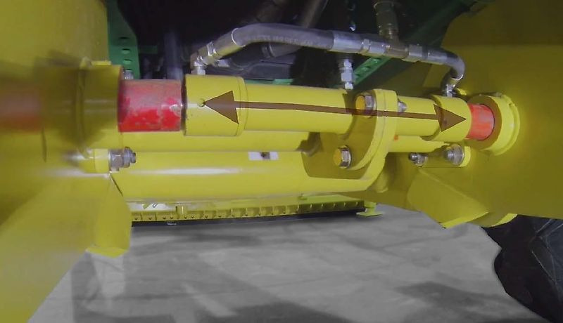 Degelman Degelman Dozer Blade 7900 zum John Deere 9RX - Vērstuve - Traktors: foto 4 Degelman Degelman Dozer Blade 7900 zum John Deere 9RX - Vērstuve - Traktors: foto 4