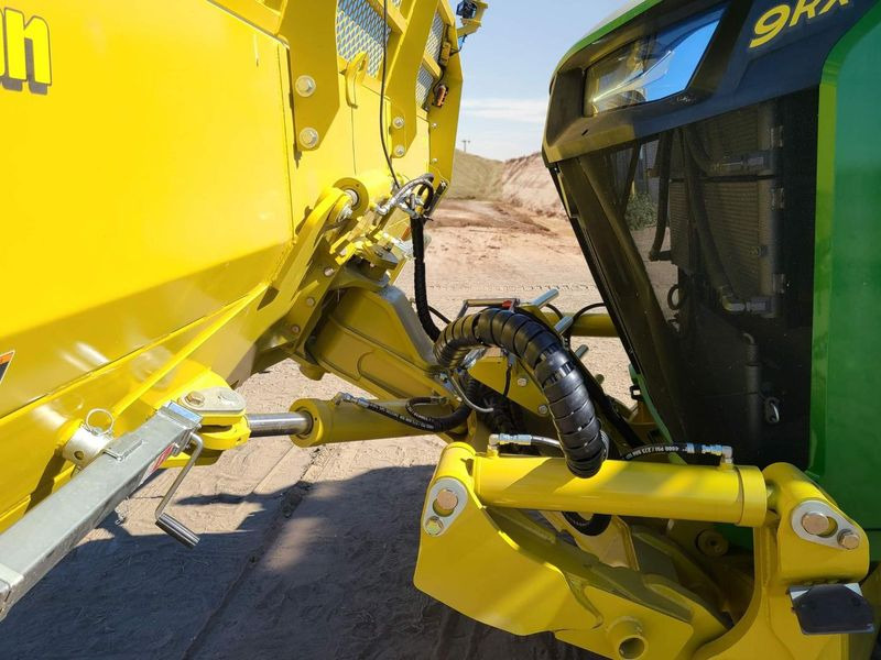 Degelman Dozer Blade 7900 zum John Deere 9RX 710, 9RX 770, 9RX 830 - Vērstuve: foto 2 Degelman Dozer Blade 7900 zum John Deere 9RX 710, 9RX 770, 9RX 830 - Vērstuve: foto 2