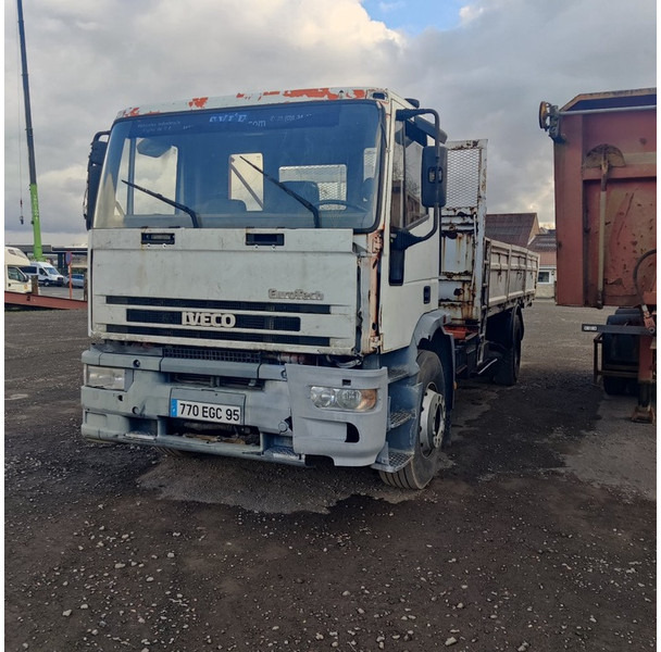 Iveco Eurotech - Bortu kravas automašīna/ Platforma: foto 1 Iveco Eurotech - Bortu kravas automašīna/ Platforma: foto 1