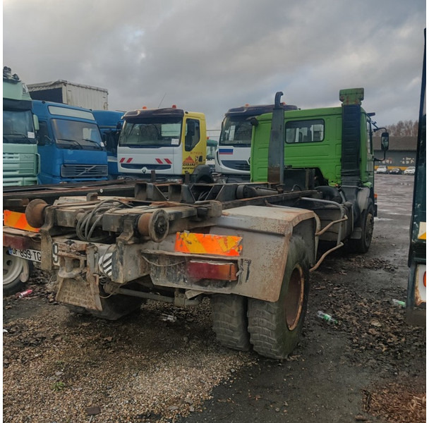 Scania 82-H - Konteineru vedējs/ Kravas automašīna ar noņemamā virsbūve: foto 5 Scania 82-H - Konteineru vedējs/ Kravas automašīna ar noņemamā virsbūve: foto 5