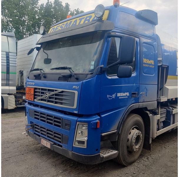 Volvo FM-400 - Autocisterna: foto 1 Volvo FM-400 - Autocisterna: foto 1