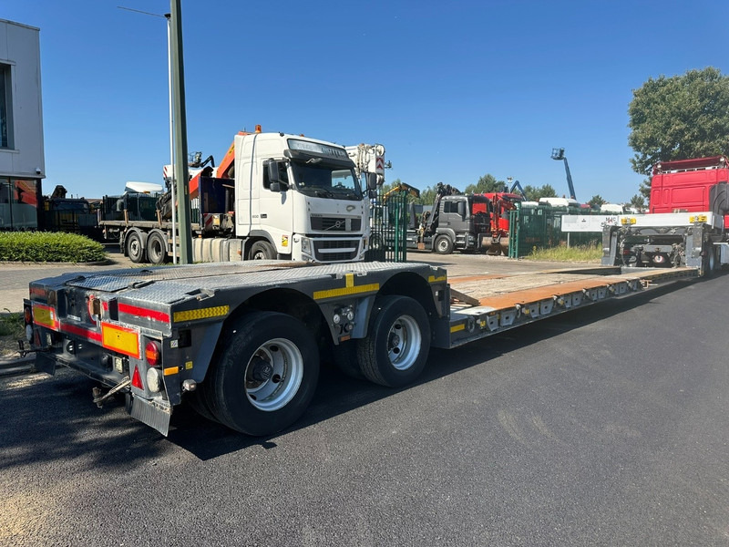 Kässbohrer LB2 48T - LOWBED - TIEFBETT / REMOVABLE NECK - ABNEHMBARE SCHWANENHALS - HYDR STEERING AXLES / LENKACHSEN - BPW - Puspiekabe zema profila platforma: foto 2 Kässbohrer LB2 48T - LOWBED - TIEFBETT / REMOVABLE NECK - ABNEHMBARE SCHWANENHALS - HYDR STEERING AXLES / LENKACHSEN - BPW - Puspiekabe zema profila platforma: foto 2