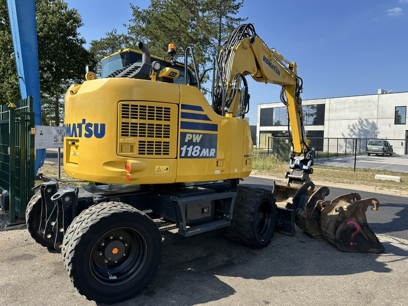 Komatsu PW 118 MR-11 14.3T - SMP ROTOTILT - *2413h* - CENTRAL GREASING - BLADE - 3 BUCKETS - TOP CONDITION - BE MACHINE - Riteņu ekskavators: foto 3 Komatsu PW 118 MR-11 14.3T - SMP ROTOTILT - *2413h* - CENTRAL GREASING - BLADE - 3 BUCKETS - TOP CONDITION - BE MACHINE - Riteņu ekskavators: foto 3