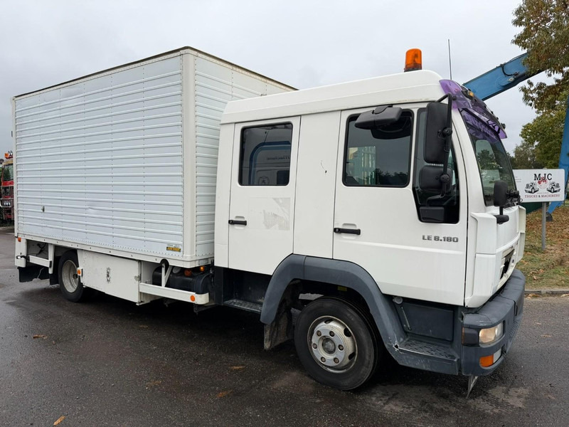 MAN LE 8.180 CLOSED BOX / KOFFER - DOKA - MANUAL GEARBOX - *248.000km* - STEEL SPRING / BLATT / LAMES - BE TRUCK - Kravas automašīna ar slēgto virsbūvi: foto 1 MAN LE 8.180 CLOSED BOX / KOFFER - DOKA - MANUAL GEARBOX - *248.000km* - STEEL SPRING / BLATT / LAMES - BE TRUCK - Kravas automašīna ar slēgto virsbūvi: foto 1