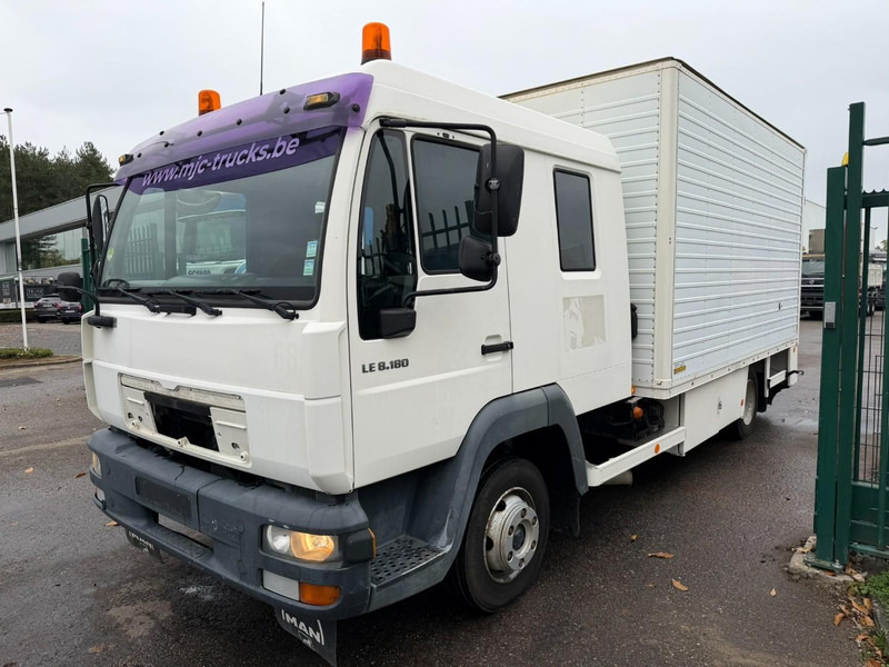 MAN LE 8.180 CLOSED BOX / KOFFER - DOKA - MANUAL GEARBOX - *248.000km* - STEEL SPRING / BLATT / LAMES - BE TRUCK - Kravas automašīna ar slēgto virsbūvi: foto 3 MAN LE 8.180 CLOSED BOX / KOFFER - DOKA - MANUAL GEARBOX - *248.000km* - STEEL SPRING / BLATT / LAMES - BE TRUCK - Kravas automašīna ar slēgto virsbūvi: foto 3