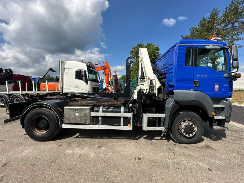 MAN TGA 18.310 4x4 HOOKLIFT + CRANE PALFINGER PK12000 - RADIO - ROTATOR - STEEL SPRING / HUB REDUCTION - MANUAL ZF - BE TRUCK - Pacēlājs ar āķi, Kravas auto ar manipulatoru: foto 4 MAN TGA 18.310 4x4 HOOKLIFT + CRANE PALFINGER PK12000 - RADIO - ROTATOR - STEEL SPRING / HUB REDUCTION - MANUAL ZF - BE TRUCK - Pacēlājs ar āķi, Kravas auto ar manipulatoru: foto 4