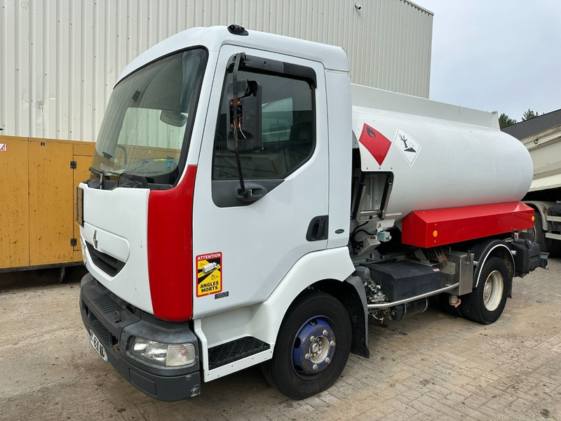 Renault MIDLUM 150 FUEL TANKER / CITERNE MAZOUT - 6500L - 3 COMPARTIMENTS - *ENGINE PROBLEM* - Autocisterna: foto 1 Renault MIDLUM 150 FUEL TANKER / CITERNE MAZOUT - 6500L - 3 COMPARTIMENTS - *ENGINE PROBLEM* - Autocisterna: foto 1