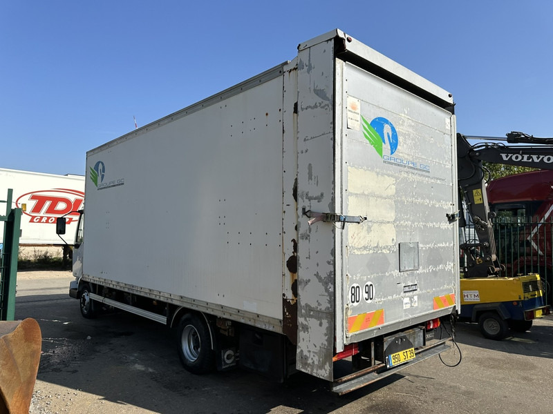Renault MIDLUM 180 DCI 10T - CLOSED BOX 6.5m x 2.47m x 2.52m - E3 - AIR SUSPENSION - MANUAL - FR TRUCK - Kravas automašīna ar slēgto virsbūvi: foto 4 Renault MIDLUM 180 DCI 10T - CLOSED BOX 6.5m x 2.47m x 2.52m - E3 - AIR SUSPENSION - MANUAL - FR TRUCK - Kravas automašīna ar slēgto virsbūvi: foto 4
