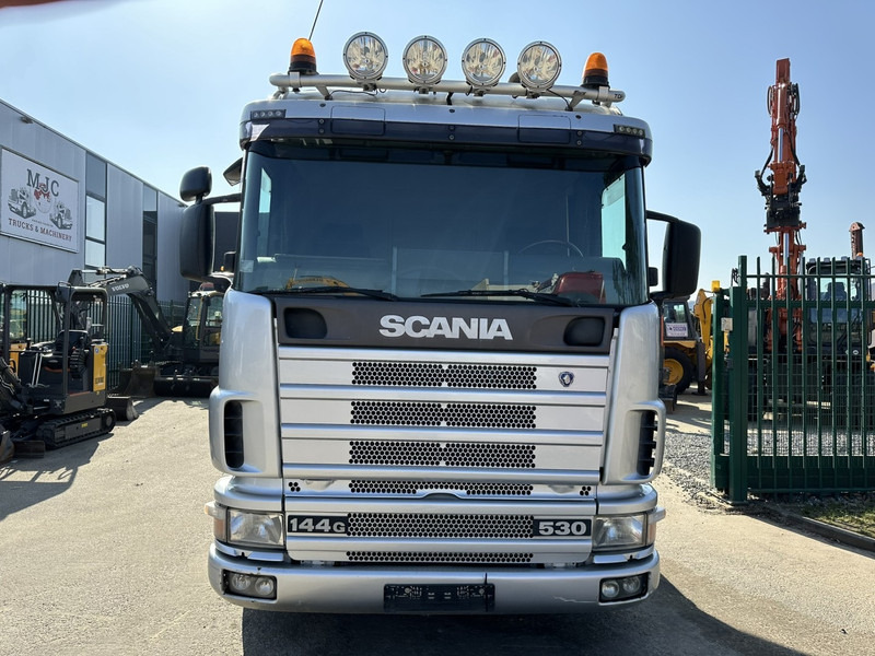 Scania 144G-530 V8 6x4 HOOKLIFT 20T MEILLER -VOL LUCHT - OPTI-CRUISE - CR19 SLAAPCABINE - Pacēlājs ar āķi: foto 2 Scania 144G-530 V8 6x4 HOOKLIFT 20T MEILLER -VOL LUCHT - OPTI-CRUISE - CR19 SLAAPCABINE - Pacēlājs ar āķi: foto 2