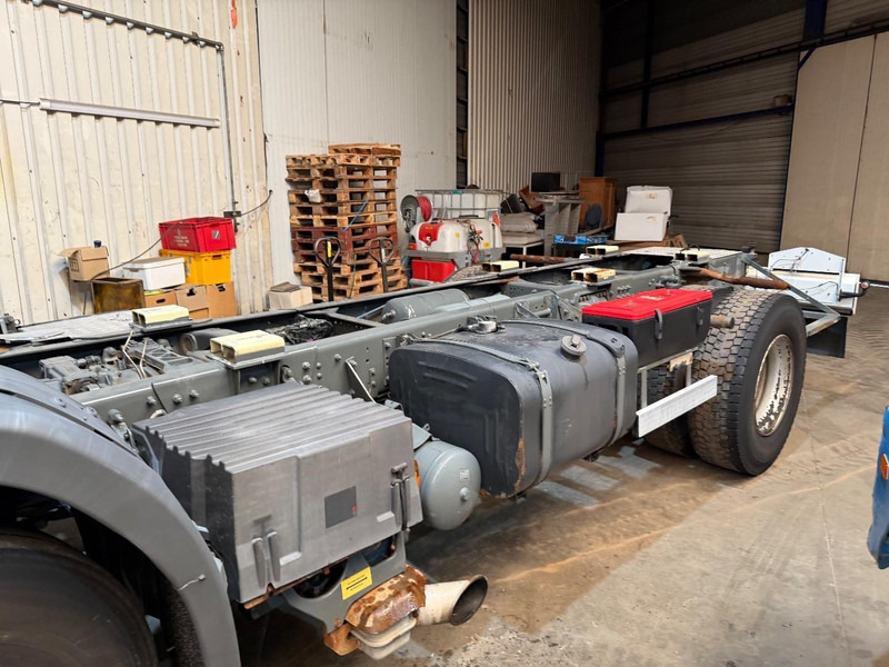 Scania P310 4x2 CHASSIS - ADR (ex tanker) - *322.000km* - AIR SUSPENSION - MANUAL - BE TRUCK - Šasija kravas automašīna: foto 5 Scania P310 4x2 CHASSIS - ADR (ex tanker) - *322.000km* - AIR SUSPENSION - MANUAL - BE TRUCK - Šasija kravas automašīna: foto 5