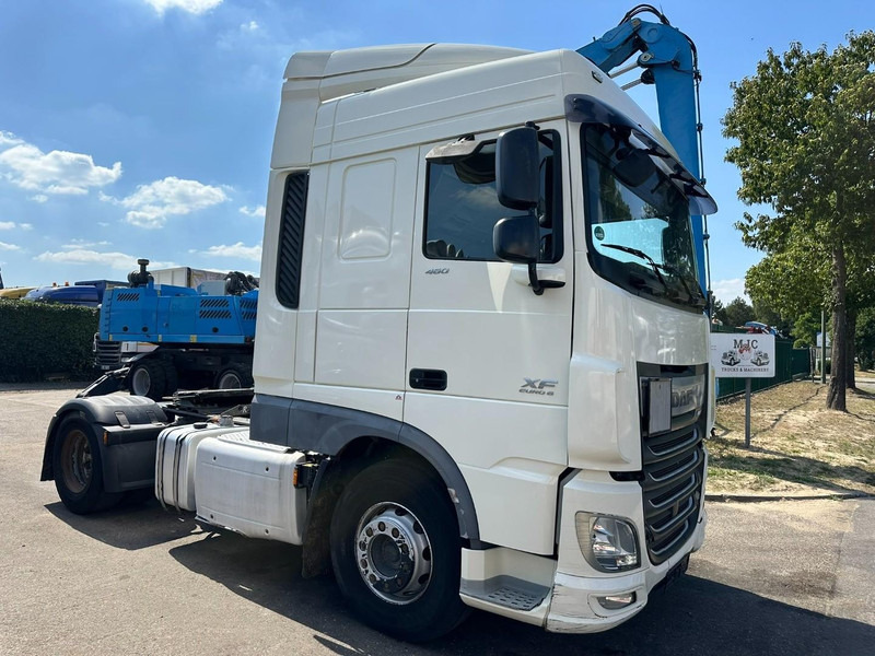 DAF XF 460 RETARDER + PTO HYDR - MX 13L - 460HP - SPACECAB - A/C - FRIGO - SPOILERS - EURO 6 - BE TRUCK - Vilcējs: foto 1 DAF XF 460 RETARDER + PTO HYDR - MX 13L - 460HP - SPACECAB - A/C - FRIGO - SPOILERS - EURO 6 - BE TRUCK - Vilcējs: foto 1