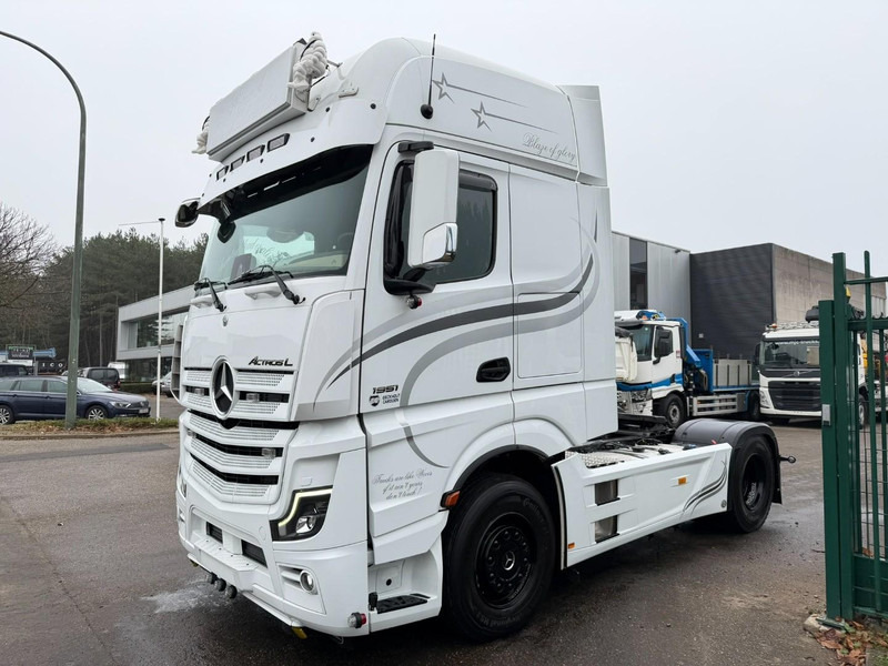 Mercedes-Benz ACTROS 1951L GIGASPACE - DOUBLE PTO - WALKING FLOOR / TIPPER - *146.000km* - LIKE NEW !!! - FULL SPOILERS + SIDESKIRTS - BE TRUCK - Vilcējs: foto 3 Mercedes-Benz ACTROS 1951L GIGASPACE - DOUBLE PTO - WALKING FLOOR / TIPPER - *146.000km* - LIKE NEW !!! - FULL SPOILERS + SIDESKIRTS - BE TRUCK - Vilcējs: foto 3