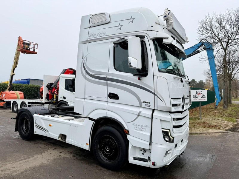 Mercedes-Benz ACTROS 1951L GIGASPACE - DOUBLE PTO - WALKING FLOOR / TIPPER - *146.000km* - LIKE NEW !!! - FULL SPOILERS + SIDESKIRTS - BE TRUCK - Vilcējs: foto 1 Mercedes-Benz ACTROS 1951L GIGASPACE - DOUBLE PTO - WALKING FLOOR / TIPPER - *146.000km* - LIKE NEW !!! - FULL SPOILERS + SIDESKIRTS - BE TRUCK - Vilcējs: foto 1