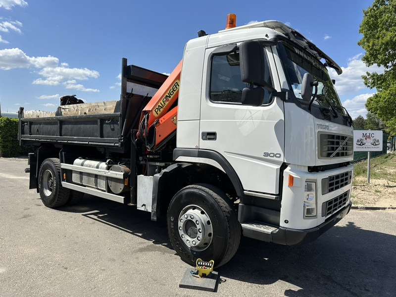 Volvo FM 300 4x4 TIPPER + CRANE PALFINGER PK 12000 - *339.000km* - MANUAL - STEEL SPRING / BIG AXLES - EURO 3 - TÜV 15/10/2025 - Kravas automašīna pašizgāzējs, Kravas auto ar manipulatoru: foto 2 Volvo FM 300 4x4 TIPPER + CRANE PALFINGER PK 12000 - *339.000km* - MANUAL - STEEL SPRING / BIG AXLES - EURO 3 - TÜV 15/10/2025 - Kravas automašīna pašizgāzējs, Kravas auto ar manipulatoru: foto 2