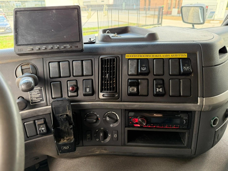 Kravas auto ar manipulatoru Volvo FM 300 6x4 + (25.8m!) CRANE HIAB 245 E-5 + JIB 65 X-3 + 2 ME - *228.000km* - MANUAL - A/C - EURO 3 - BELGIAN TRUCK: foto 14 Kravas auto ar manipulatoru Volvo FM 300 6x4 + (25.8m!) CRANE HIAB 245 E-5 + JIB 65 X-3 + 2 ME - *228.000km* - MANUAL - A/C - EURO 3 - BELGIAN TRUCK: foto 14