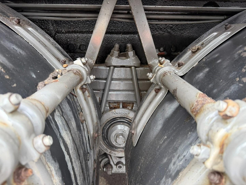 Kravas auto ar manipulatoru Volvo FM 300 6x4 + (25.8m!) CRANE HIAB 245 E-5 + JIB 65 X-3 + 2 ME - *228.000km* - MANUAL - A/C - EURO 3 - BELGIAN TRUCK: foto 11 Kravas auto ar manipulatoru Volvo FM 300 6x4 + (25.8m!) CRANE HIAB 245 E-5 + JIB 65 X-3 + 2 ME - *228.000km* - MANUAL - A/C - EURO 3 - BELGIAN TRUCK: foto 11