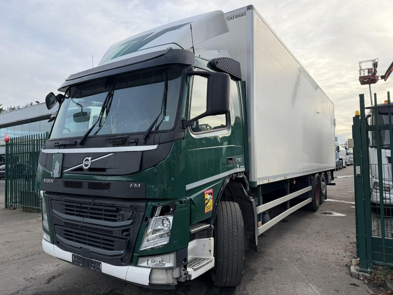 Volvo FM 330 6x2 CLOSED BOX / KOFFER 9m10 - LIFT + STEERING AXLE - *ENGINE / GEARBOX / CHASSIS = OK* - 300.000km - TUV 09/2026 - BE TRUCK - Kravas automašīna ar slēgto virsbūvi: foto 3 Volvo FM 330 6x2 CLOSED BOX / KOFFER 9m10 - LIFT + STEERING AXLE - *ENGINE / GEARBOX / CHASSIS = OK* - 300.000km - TUV 09/2026 - BE TRUCK - Kravas automašīna ar slēgto virsbūvi: foto 3
