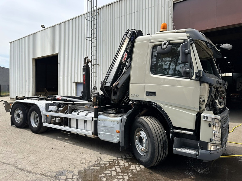 Volvo FM 370 6x2 HOOKLIFT 21T + CRANE HIAB 144 E-4 HIDUO - ENGINE / GEARBOX OK - CHASSIS OK - RUNNING + DRIVING - BE TRUCK - Pacēlājs ar āķi, Kravas auto ar manipulatoru: foto 1 Volvo FM 370 6x2 HOOKLIFT 21T + CRANE HIAB 144 E-4 HIDUO - ENGINE / GEARBOX OK - CHASSIS OK - RUNNING + DRIVING - BE TRUCK - Pacēlājs ar āķi, Kravas auto ar manipulatoru: foto 1