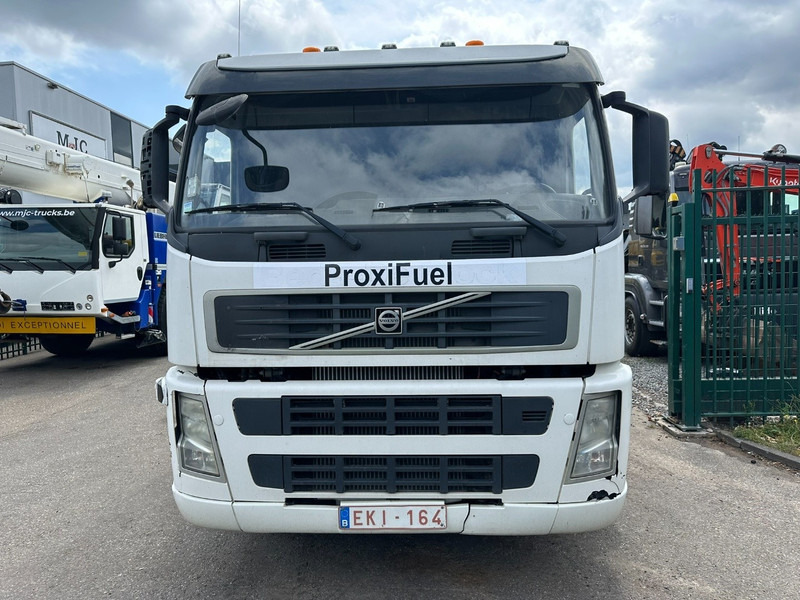 Volvo FM 450 6x2 19.000L - 5 COMP. FUEL TANKER / CITERNE - LIFT + STEERING AXLE - EURO 5 - - Autocisterna: foto 2 Volvo FM 450 6x2 19.000L - 5 COMP. FUEL TANKER / CITERNE - LIFT + STEERING AXLE - EURO 5 - - Autocisterna: foto 2