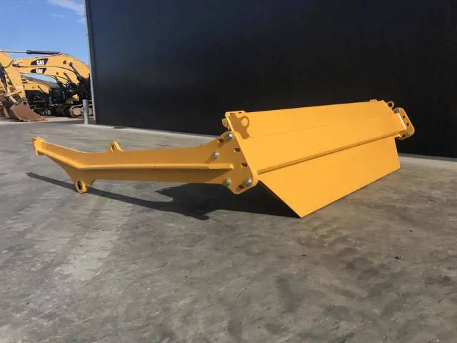 Jaunā Kravas lifts - Celtniecības tehnika BELL B30E: foto 1