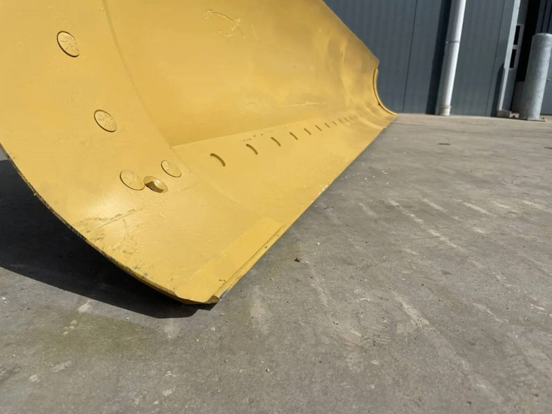 Cat 140K Moldboard - Vērstuve - Celtniecības tehnika: foto 4 Cat 140K Moldboard - Vērstuve - Celtniecības tehnika: foto 4