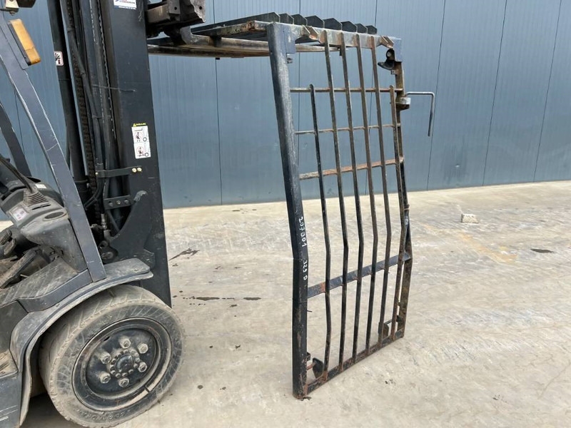 Cat 312D / 315D / 319D / 320D / 324D / 329D / 330D / 3 - Kabīne un interjers - Celtniecības tehnika: foto 3 Cat 312D / 315D / 319D / 320D / 324D / 329D / 330D / 3 - Kabīne un interjers - Celtniecības tehnika: foto 3