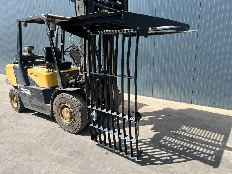 Cat 313E / 320F / 323E / 325F / 329E / 330F / 336E / 3 - Kabīne un interjers - Celtniecības tehnika: foto 2 Cat 313E / 320F / 323E / 325F / 329E / 330F / 336E / 3 - Kabīne un interjers - Celtniecības tehnika: foto 2