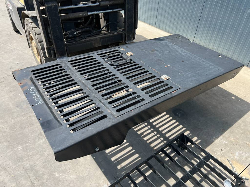 Cat 313E / 320F / 323E / 325F / 329E / 330F / 336E / 3 - Kabīne un interjers - Celtniecības tehnika: foto 1 Cat 313E / 320F / 323E / 325F / 329E / 330F / 336E / 3 - Kabīne un interjers - Celtniecības tehnika: foto 1