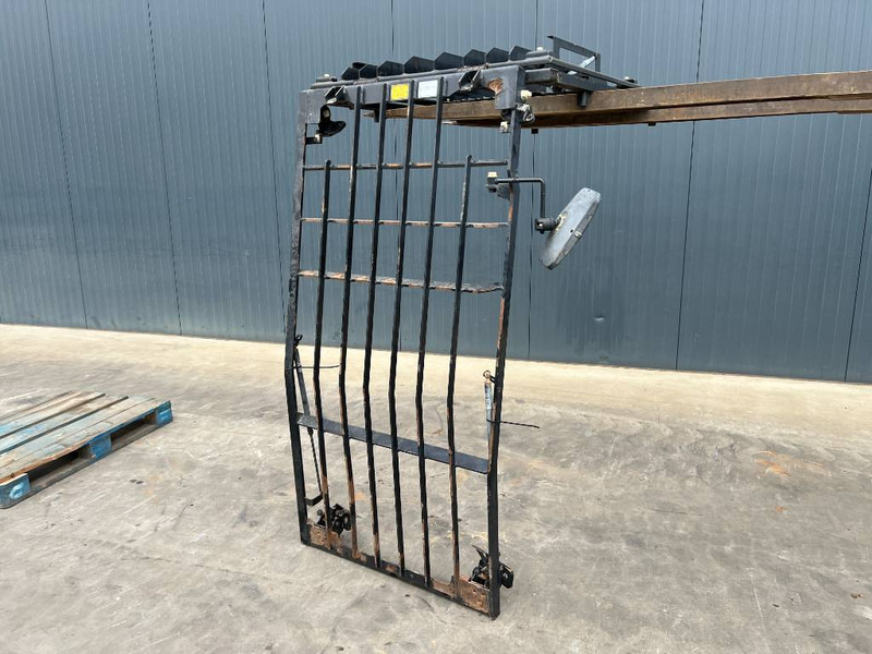 Cat 313E / M315F / 320F / 323E / 325F / 329E / 330F / - Kabīne un interjers - Celtniecības tehnika: foto 1 Cat 313E / M315F / 320F / 323E / 325F / 329E / 330F / - Kabīne un interjers - Celtniecības tehnika: foto 1