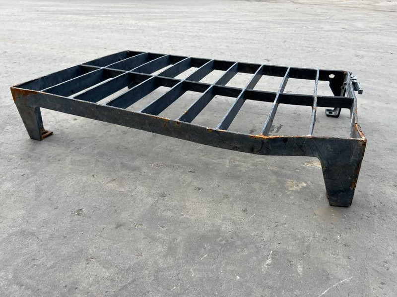 Cat 313E / M315F / 320F / 323E / 325F / 329E/ 330F / - Kabīne un interjers - Celtniecības tehnika: foto 5 Cat 313E / M315F / 320F / 323E / 325F / 329E/ 330F / - Kabīne un interjers - Celtniecības tehnika: foto 5