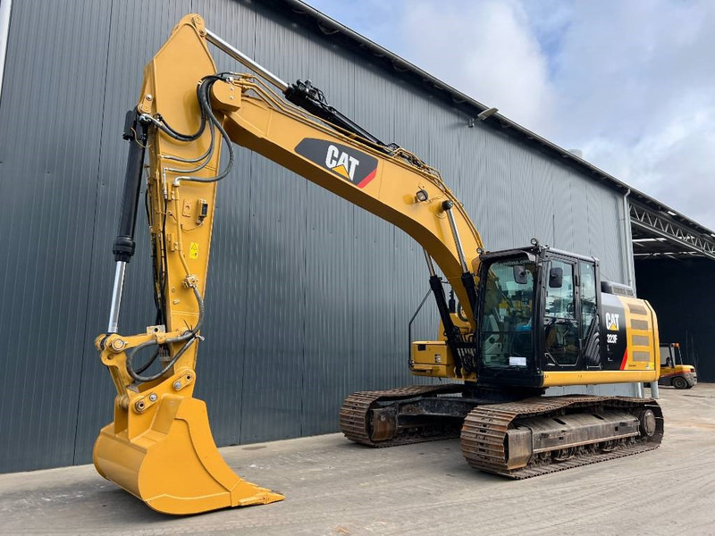 Cat 323F L - Kāpurķēžu ekskavators: foto 2 Cat 323F L - Kāpurķēžu ekskavators: foto 2