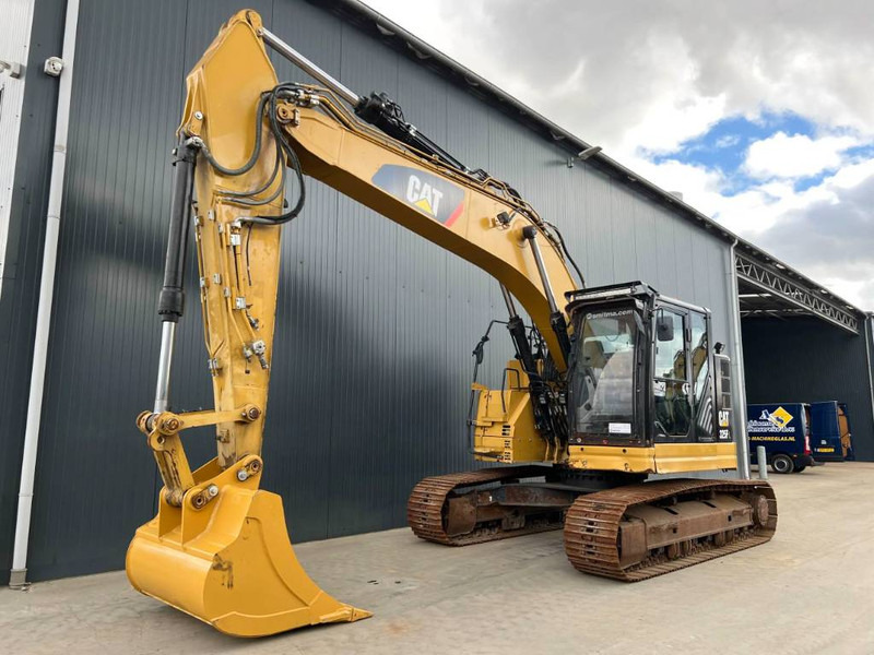 Cat 325F LCR - Kāpurķēžu ekskavators: foto 1 Cat 325F LCR - Kāpurķēžu ekskavators: foto 1