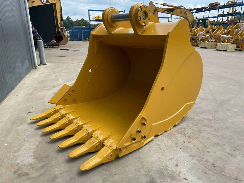 Jaunā Kauss - Celtniecības tehnika Cat 350 TB: foto 6
