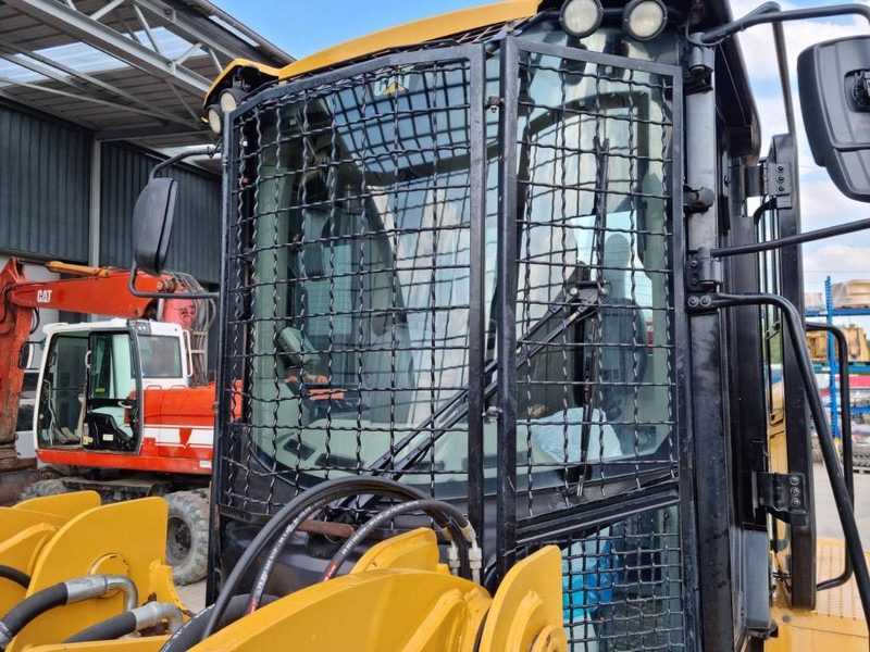 Kabīne un interjers - Celtniecības tehnika Cat 938K / 938M: foto 7 Kabīne un interjers - Celtniecības tehnika Cat 938K / 938M: foto 7