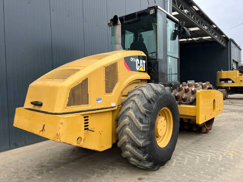 Cat CP74 - Veltnis: foto 4 Cat CP74 - Veltnis: foto 4