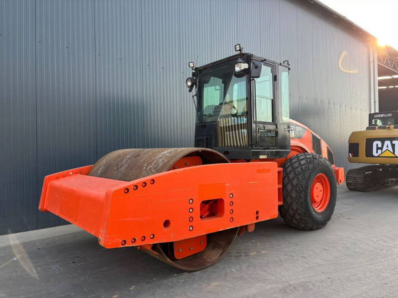 Cat CS76 XT - Veltnis: foto 1 Cat CS76 XT - Veltnis: foto 1
