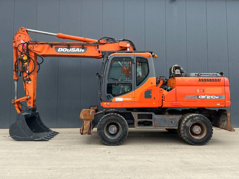 Doosan DX210W - Riteņu ekskavators: foto 5 Doosan DX210W - Riteņu ekskavators: foto 5