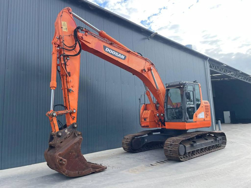 Doosan DX235LCR - Kāpurķēžu ekskavators: foto 1 Doosan DX235LCR - Kāpurķēžu ekskavators: foto 1