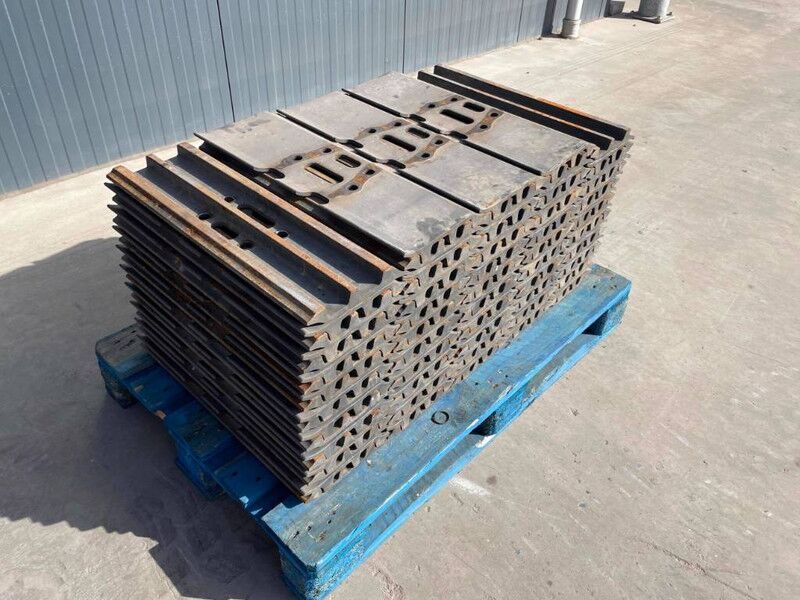 Hyundai R210 / R215 / R220 / R235 / R250 / R260 - Rāmis/ Šasija - Celtniecības tehnika: foto 1 Hyundai R210 / R215 / R220 / R235 / R250 / R260 - Rāmis/ Šasija - Celtniecības tehnika: foto 1