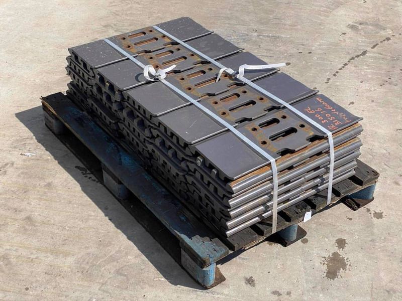 Hyundai R280 / R290 / R320 Shoes/Pads - Rāmis/ Šasija - Celtniecības tehnika: foto 2 Hyundai R280 / R290 / R320 Shoes/Pads - Rāmis/ Šasija - Celtniecības tehnika: foto 2