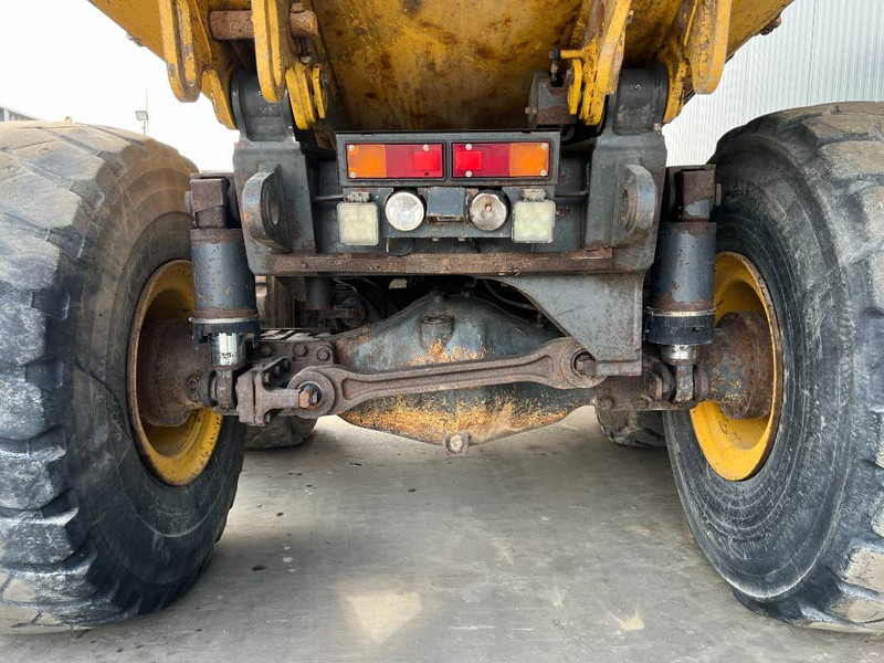 Komatsu HM400-3 - Artikulētias pašizgāzējs: foto 5 Komatsu HM400-3 - Artikulētias pašizgāzējs: foto 5