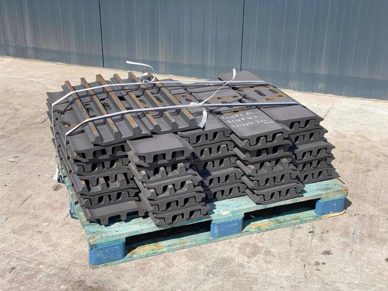 Komatsu PC300 / PC360 / PC400 Shoes/Pads - Rāmis/ Šasija - Celtniecības tehnika: foto 2 Komatsu PC300 / PC360 / PC400 Shoes/Pads - Rāmis/ Šasija - Celtniecības tehnika: foto 2