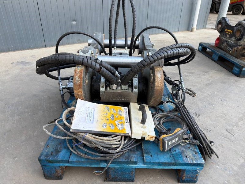 Liebherr SWA48 - 323F Likufix - Ātrā sakabe - Celtniecības tehnika: foto 3 Liebherr SWA48 - 323F Likufix - Ātrā sakabe - Celtniecības tehnika: foto 3