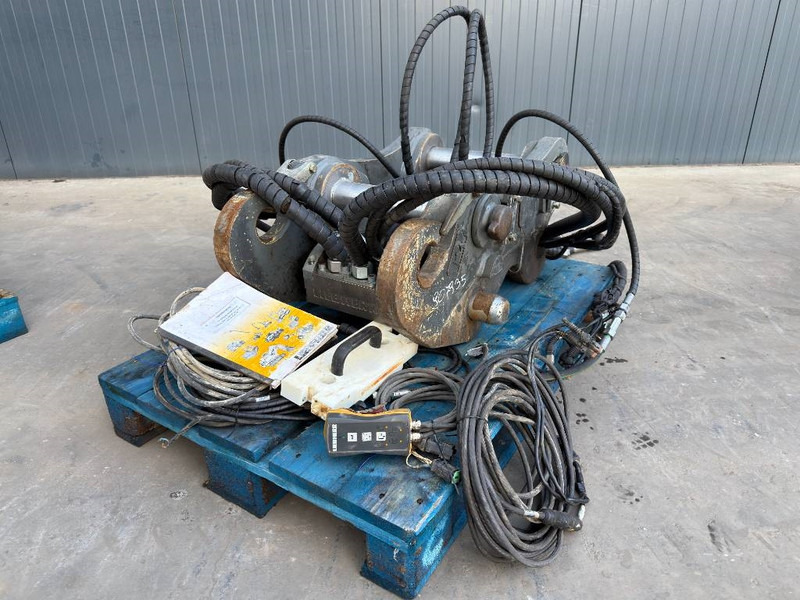 Liebherr SWA48 - 323F Likufix - Ātrā sakabe - Celtniecības tehnika: foto 2 Liebherr SWA48 - 323F Likufix - Ātrā sakabe - Celtniecības tehnika: foto 2